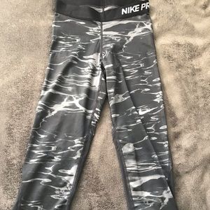 Nike Pants - Nike Pro Dri-Fit compression capris Nike Pants - Nike Pro Dri-Fit compression capris